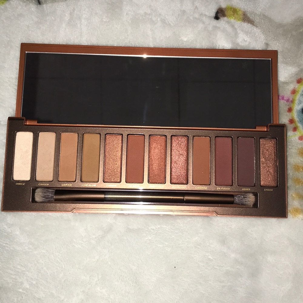 Urban Decay Naked Heat Palette